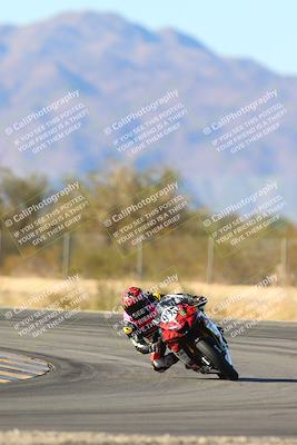 media/Jan-10-2025-CVMA Friday Practice (Fri) [[489e0da257]]/Group 4 and Trackday/Session 5 (Turn 7)/